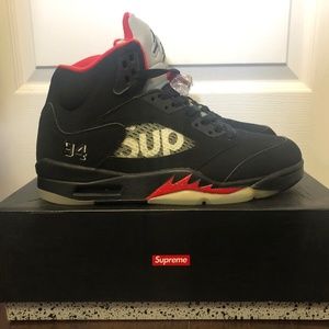 Supreme x Air Jordan 5 (Black)